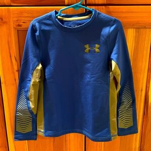 Under Armour boys Coldgear long sleeve, size YXS